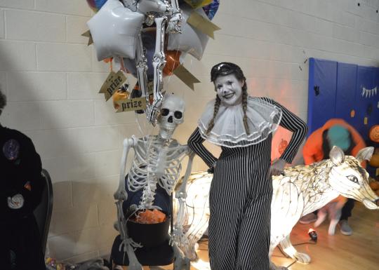 Tom Taylor Jack-O’-Lantern Jubilee Clown with Skeleton