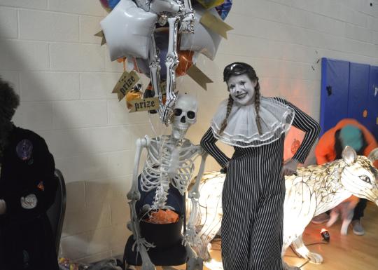 Tom Taylor Jack-O’-Lantern Jubilee Clown with Skeleton