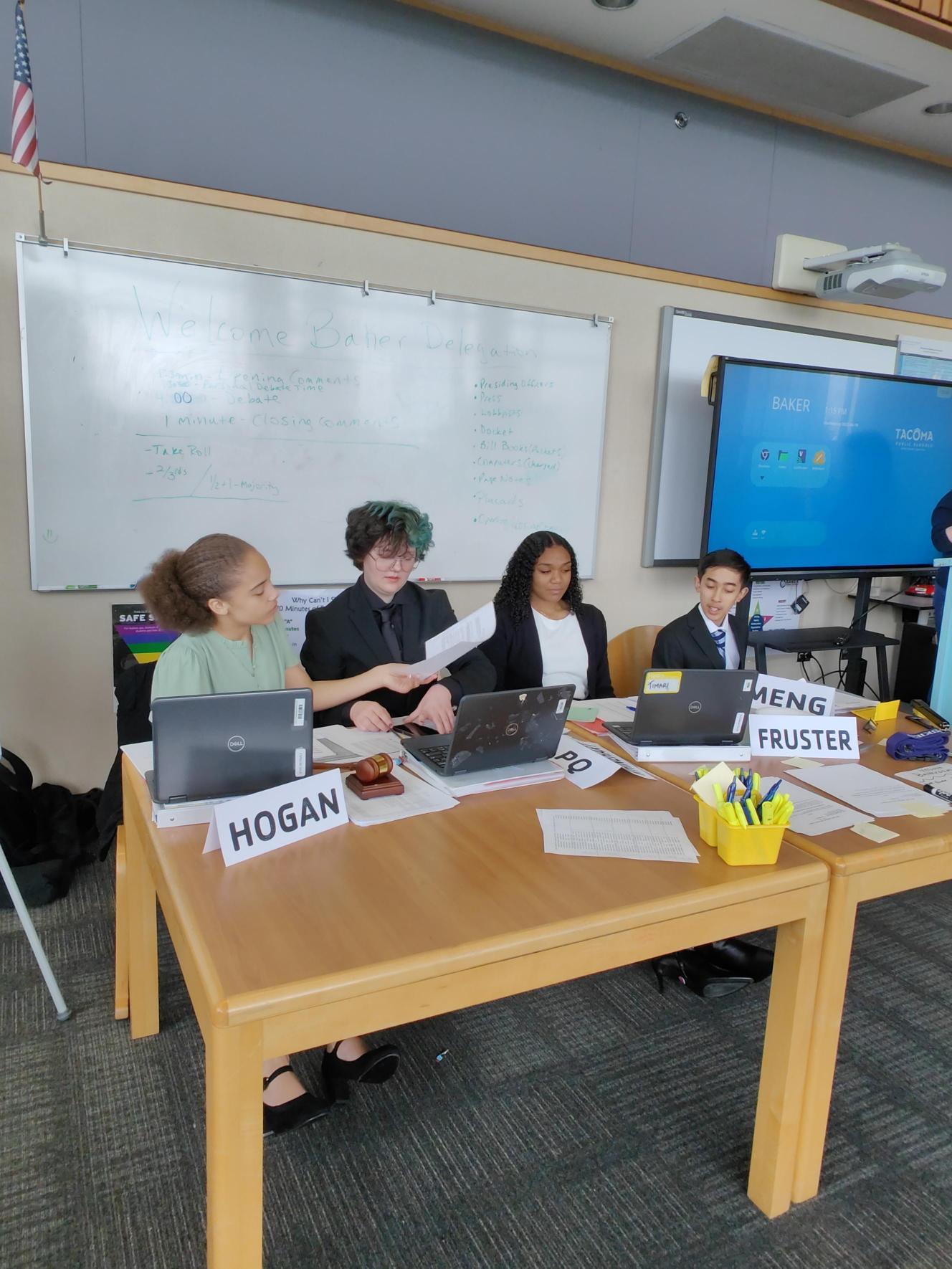 Youth and Government students meet and compare notes