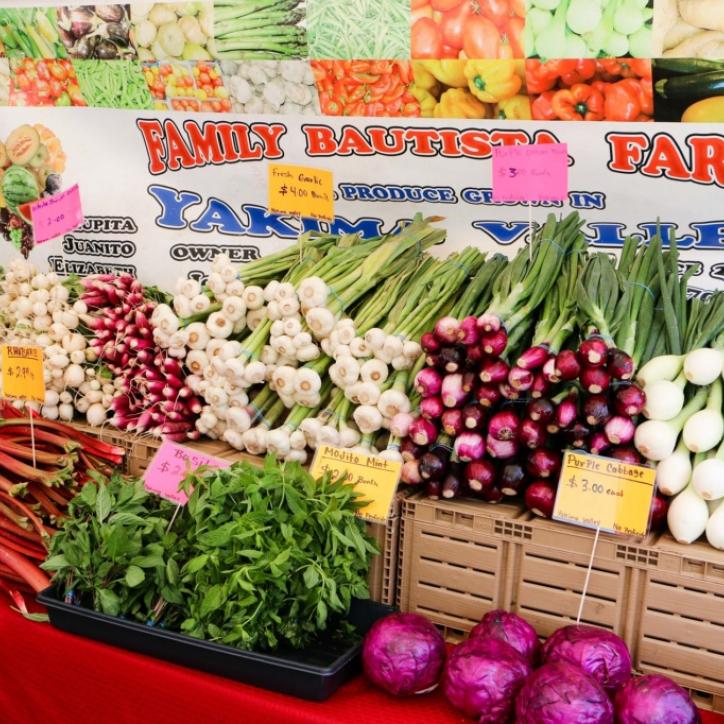 a produce display from a puyallup area farmers market