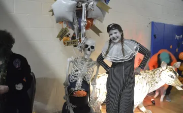 Tom Taylor Jack-O’-Lantern Jubilee Clown with Skeleton